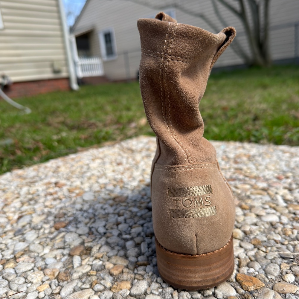 Toms Tan Suede Ankle Booties - Picture 4 of 16